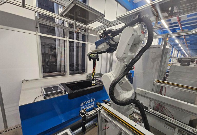 Nomagic robot Fiona at Arvato