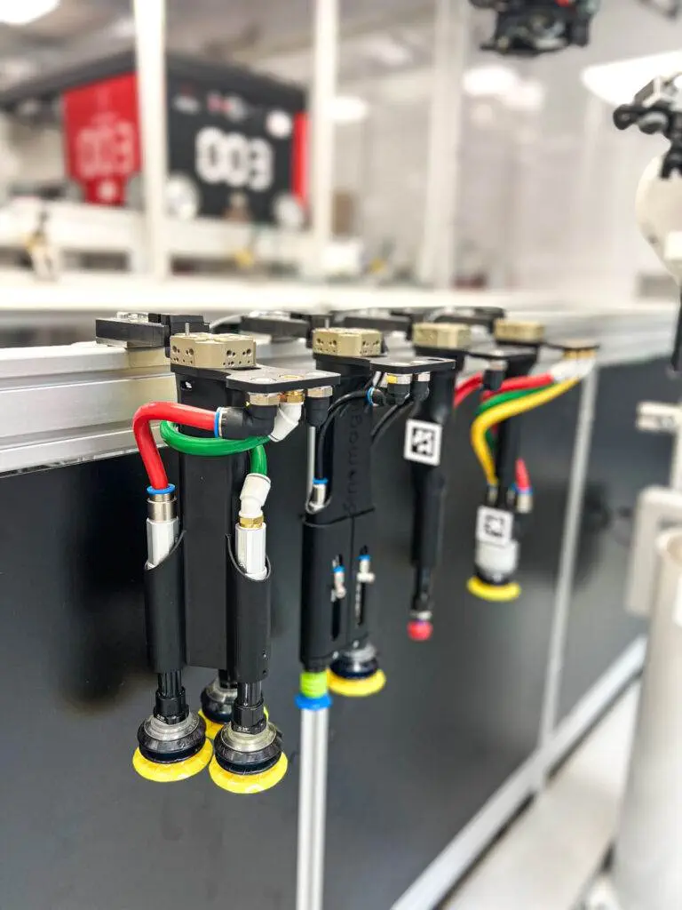 nomagic grippers 1