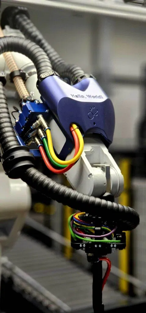 Nomagic robot at Vanderlande