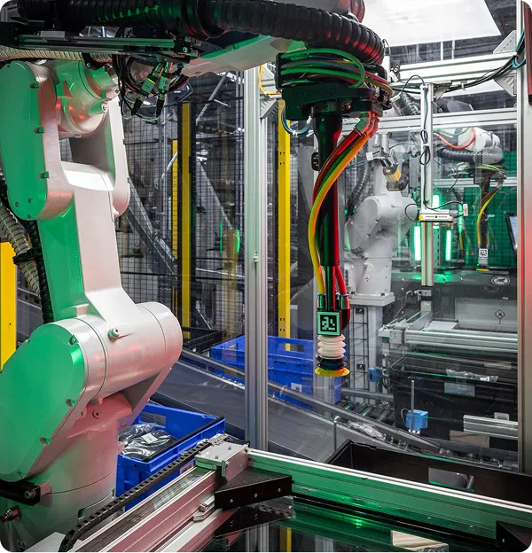 Nomagic robots at Arvato